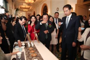 Trung Quốc Tăng Cường Quảng Bá Văn Hóa